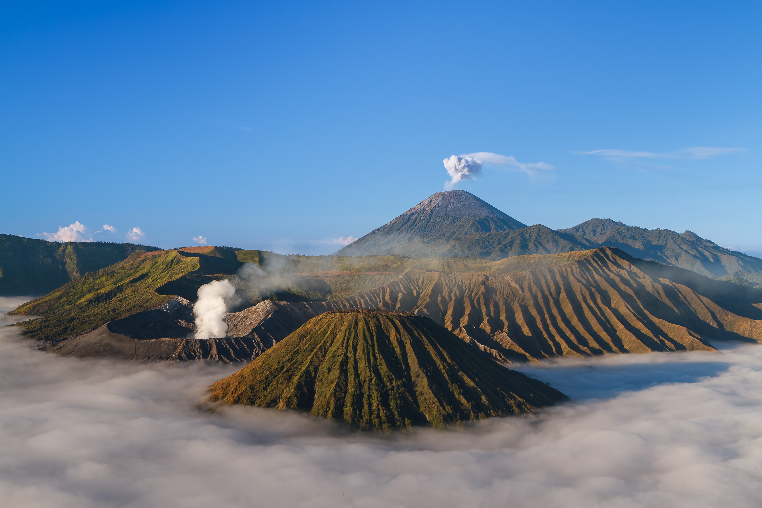 Bromo volcano indonesia