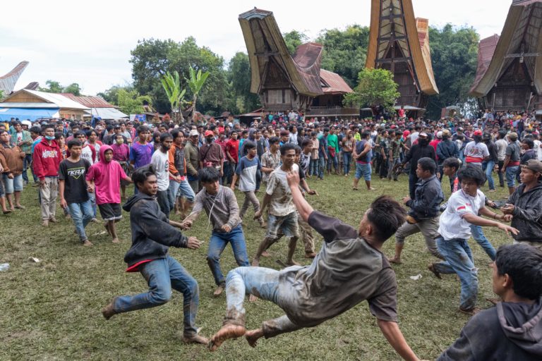 Sisemba Ritual – Tana Toraja, Sulawesi