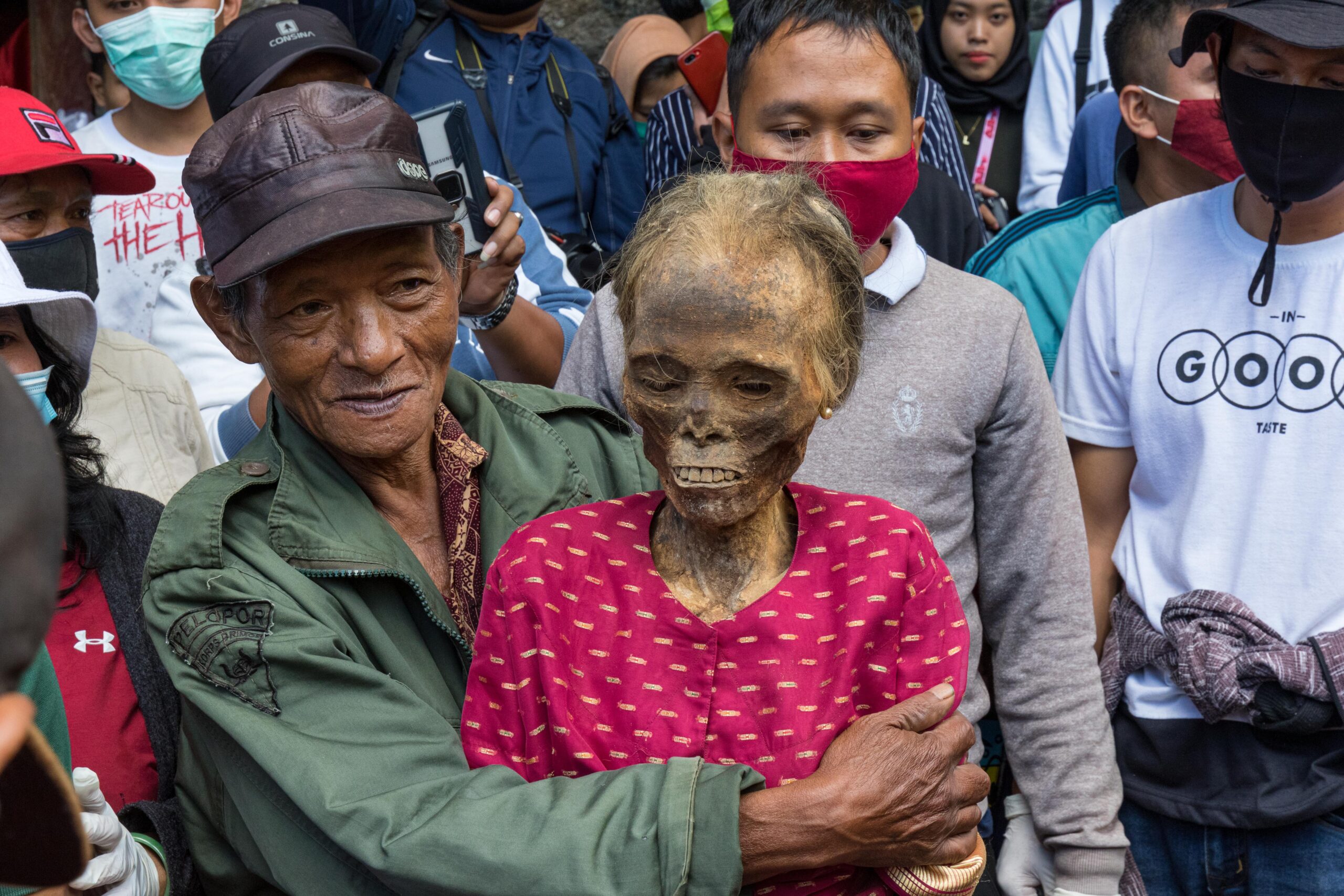 Ma'nene tana toraja sulawesi